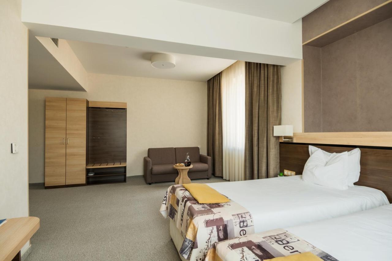 Dunav Plaza Hotel Ruse Exteriör bild