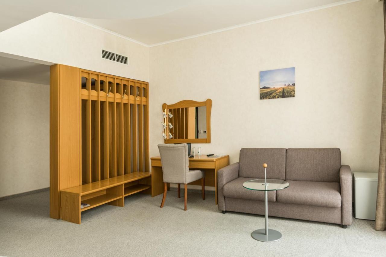 Dunav Plaza Hotel Ruse Exteriör bild