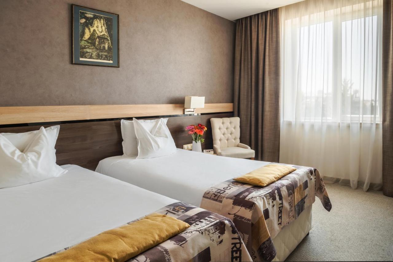 Dunav Plaza Hotel Ruse Exteriör bild