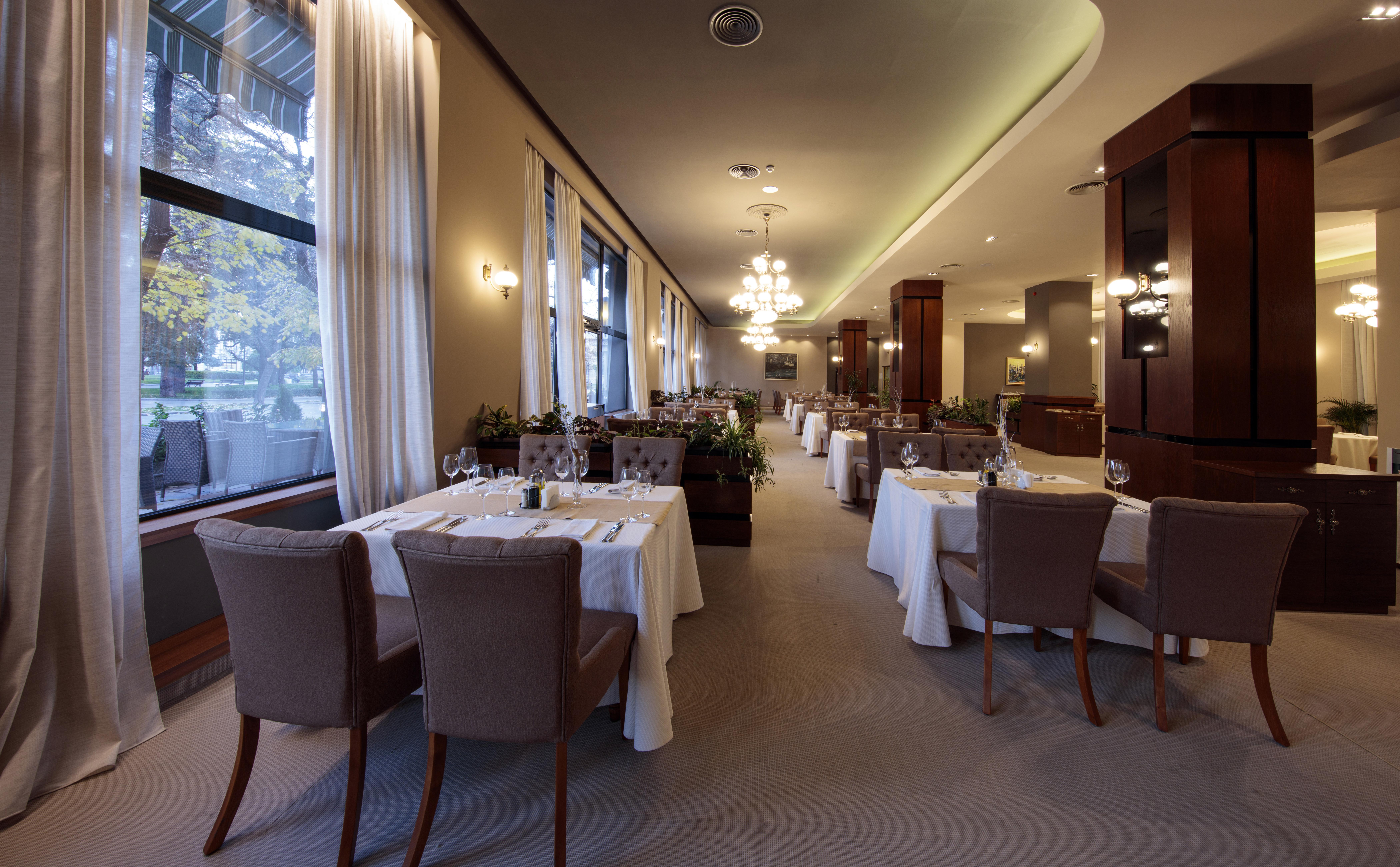 Dunav Plaza Hotel Ruse Exteriör bild